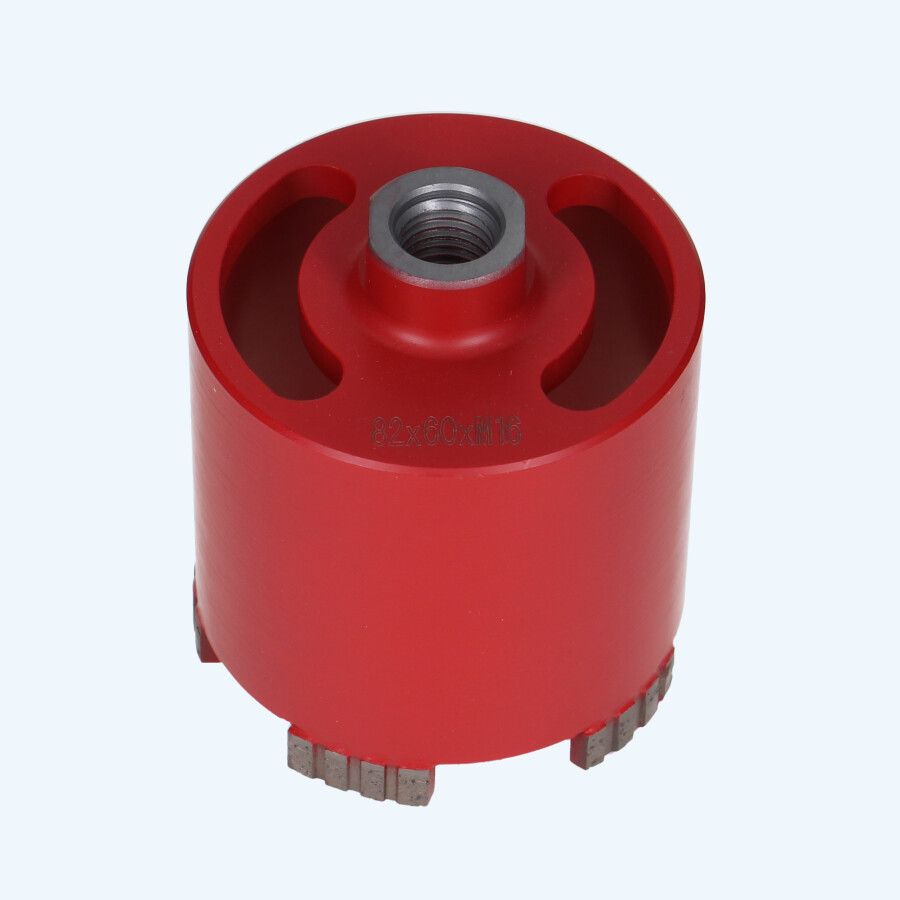 Diamant dozenboor abrasief 82 mm met afzuigopeningen - 10 mm segmenthoogte